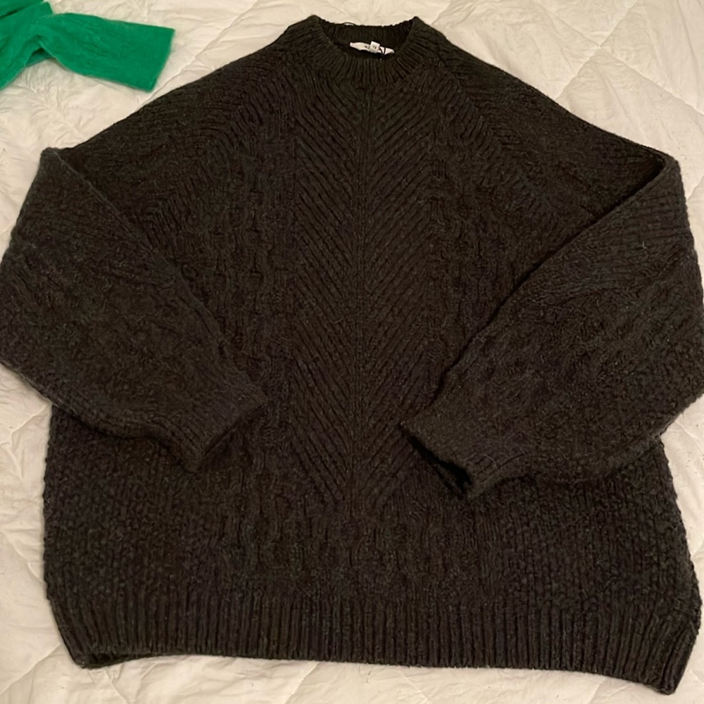 100% Lambswool KOTN Sweater
